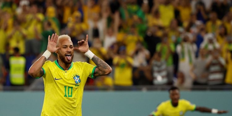 Carlo Ancelotti no le cerró la puerta a un hipotético regreso de Neymar