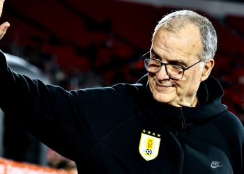 Con muchas ausencias, Bielsa dio a conocer la acotada lista de 17 jugadores convocados para los amistosos de Uruguay en Malasia