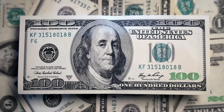 El dólar bajó 10 pesos y el Tesoro de Estados Unidos volvió a intervenir sobre el cierre de la jornada