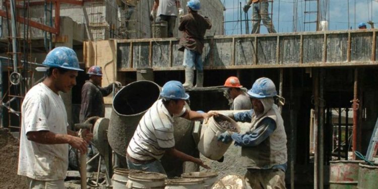 Milei plantea tres reformas clave y lineamientos del Presupuesto 2026 ante gobernadores