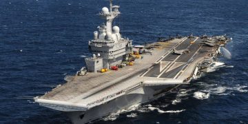 Francia inicia la construcción del mayor portaaviones nuclear de Europa