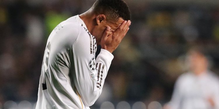 La sorpresiva autocrítica de Mbappé después del hat-trick: “Tengo que meter cinco goles”