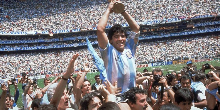 Los homenajes a Maradona en su cumpleaños N°65