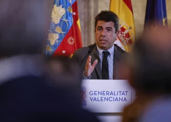 Mazón recalca que no dio «ninguna orden» a Pradas el día de la dana y defiende su comida en plena crisis