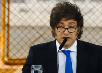 Milei recrea la escenografía de 2023, pero el país que lo mira le pide adaptarse a nuevos desafíos