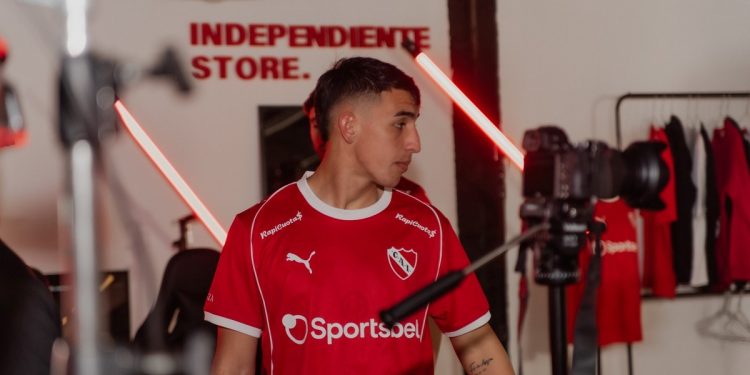 Millán, de Independiente, fue convocado por primera vez en Chile tras el Mundial Sub 20
