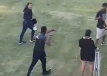 Momento insólito en Brasil: un cuarto árbitro sacó un arma tras una discusión