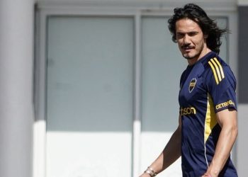 Otra vez afuera: qué dice el parte médico de Boca sobre Cavani