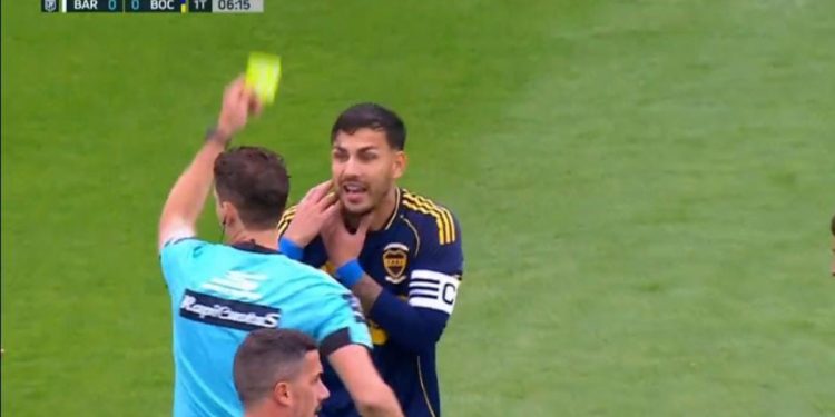 Paredes recibió la quinta amarilla y podrá jugar el superclásico