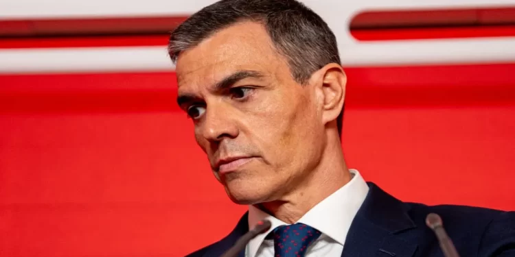 «No me pronuncio sobre los Nobel»: los mensajes que demuestran que Pedro Sánchez sí felicitó a otros premiados y no a María Corina Machado