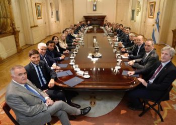 Provincias salen a cazar dólares en Wall Street con la venia de Caputo