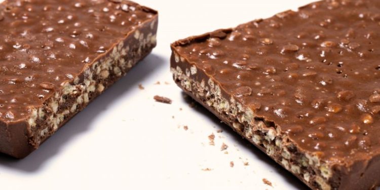 Sin horno y sin TACC: cómo preparar una torta de avena y chocolate sin gluten en pocos minutos