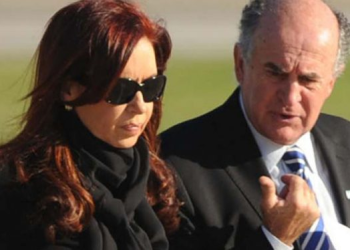 Un senador histórico aliado a CFK no irá por la reelección y deja su lugar en el Congreso