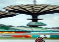 Valentín Perrone empezó desde atrás y completó una gran clasificación en el Moto3 en Malasia