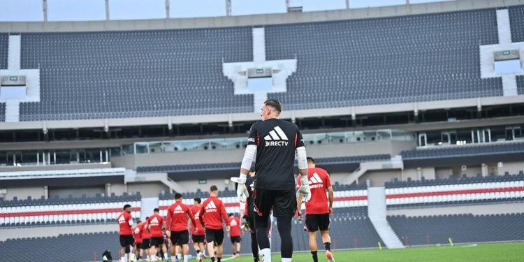 Verde para creer: Gallardo y el desafío de recomponer a River ante Sarmiento con bajas y juveniles