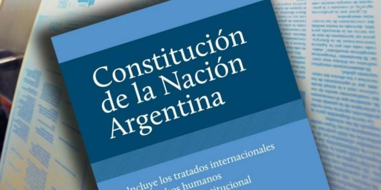 Lesa, el huevo de la serpiente.