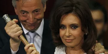 El juicio de los Cuadernos expone el mecanismo de recaudación que dejó en evidencia a Néstor y Cristina Kirchner. Órdenes directas y valijas.