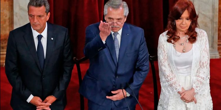 Nueva encuesta de Udesa revela vacío de liderazgo opositor, consolida a Milei y señala al ultimo gobierno K como responsable de la crisis