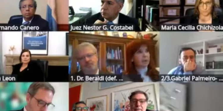 Cristina Kirchner afronta otra lectura de cargos por164 coimas adicionales en el juicio por la causa Cuadernos