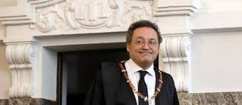 Condena al fiscal general sacude la institucionalidad y precipita su dimisión