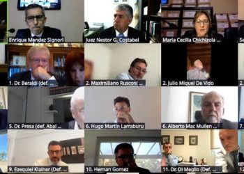 Un juez tuvo que exigirle a Cristina Kirchner se muestre en camara donde le leyeron 40 de 204 casos de corrupción