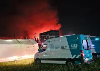 Explosión en Ezeiza: catástrofe en polo industrial deja graves secuelas