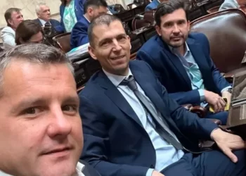 La Libertad Avanza suma tres diputados y queda a un voto de la primera minoría