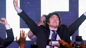 Milei gana terreno frente al peronismo y a Macri y se proyecta de cara al 2027