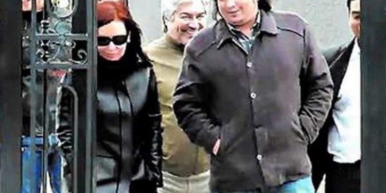 La justicia ejecuta decomiso de 20 inmuebles a Cristina Kirchner y abre segunda etapa contra Lázaro Báez en causa Vialidad