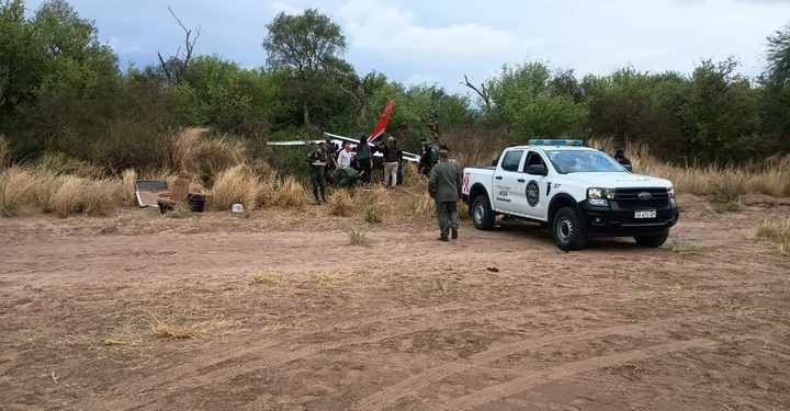Cerca de la avioneta caida en Salta con 140 kilos de cocaína se encontraron 228 kilos más.