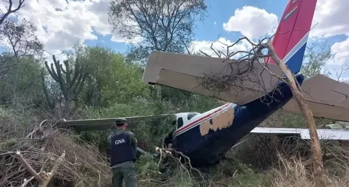 Alarma por vuelos narco sin detectar: Cayo otra avioneta con 140 kilos de Cocaína