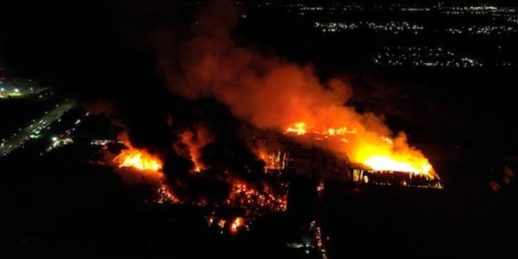 Catastrófica explosión en Ezeiza genera alerta tóxica como anticipamos ayer. Los hechos