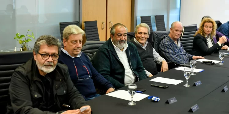 CGT reunirá mañana a su nuevo triunvirato en medio de tensiones internas