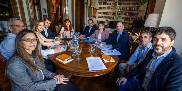 Cristina Kirchner enfrenta posibles restricciones a su régimen de visitas en San José 1111