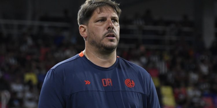 Ayude, tras la polémica eliminación ante Central Córdoba: “Habría 12 penales por tiempo…”