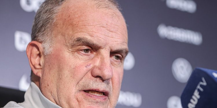 Bielsa confirmó que no se va: “Con la misma fuerza”