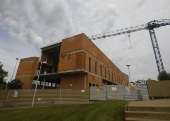 La obra del centro de salud del Naranjo-Mirabueno está ejecutada al 21% pero se retrasa tres meses y acabará a mediados de 2026