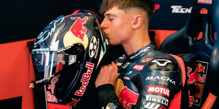 Cómo largarán Valentín Perrone y Marco Morelli en la carrera de Moto3 en Portugal