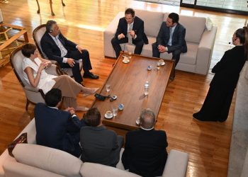 Cornejo mantuvo encuentros estratégicos con inversores globales durante el Mendoza Finance Day & TSX Roadshow