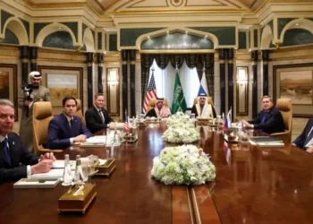 Washington y Moscú aceleran negociaciones en Abu Dabi y Kiev prepara una reunión entre Trump y Zelenski para cerrar un acuerdo de paz