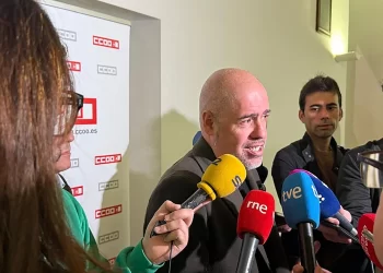 Unai Sordo advierte de que la natalidad seguirá cayendo si no se garantiza salario y vivienda dignos y una red de cuidados