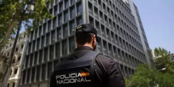 Ataque en Vallecas reaviva alertas por terrorismo yihadista mientras el gobierno español evita calificar el hecho