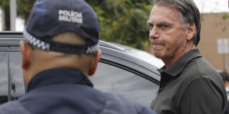 Detención de Bolsonaro sella un giro histórico en Brasil