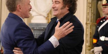 El embajador de Estados Unidos, celebra sus primeras semanas de gestión con Javier Milei