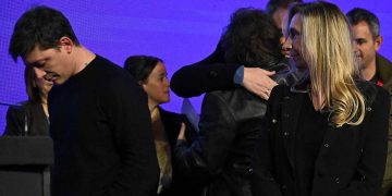 Retoma fuerza la interna entre Karina Milei y Santiago Caputo tras los cambios en el gabinete