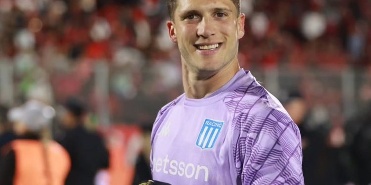 Los números de Cambeses, cada vez más grandes: el arquero de Racing sumó otra valla invicta y van…