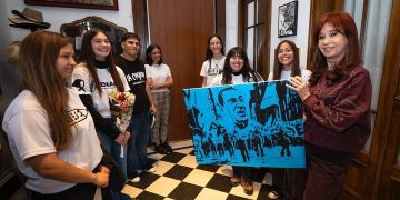 Cristina Kirchner desafía límites judiciales: 77 visitas en 80 días convierten su prisión en epicentro peronista