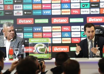 Por qué estuvo Di Carlo y no Riquelme en la presentación del superclásico