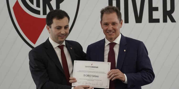 Stefano Di Carlo asumió oficialmente como presidente de River