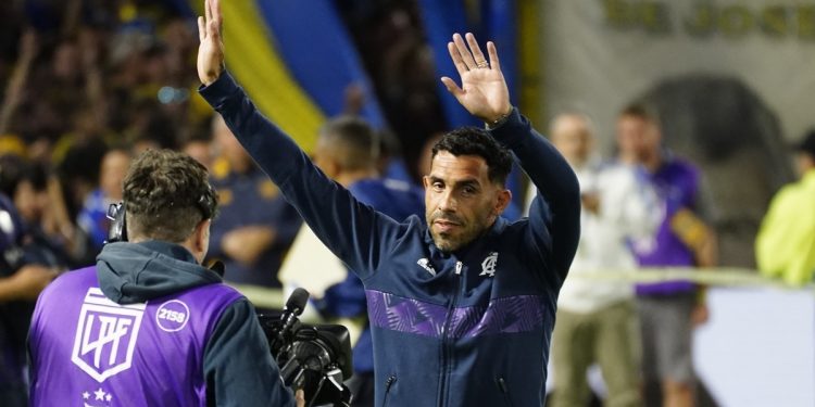 Tevez disfrutó de Paredes y se animó a compararlo: “Me hace acordar a…”